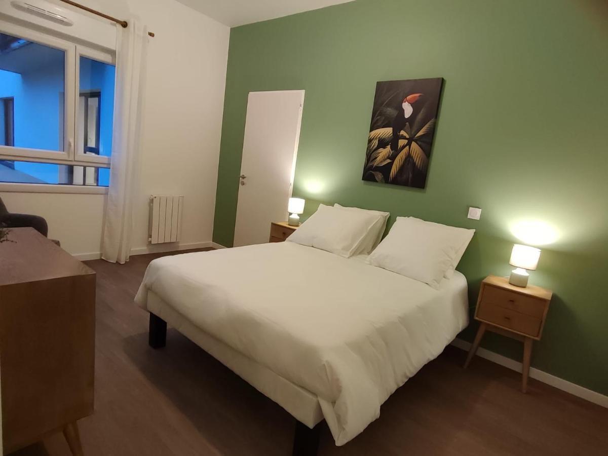 Zenao Apartment